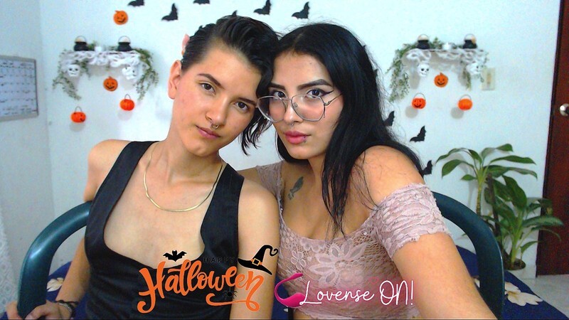 Live sex webcam photo for CamilleAndSophie #3607913