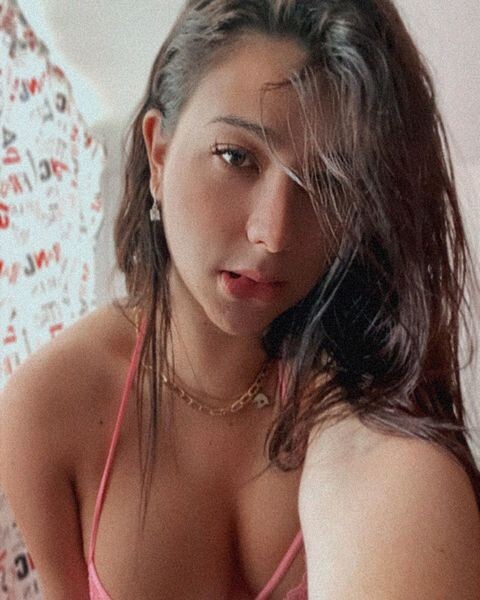 Live sex webcam photo for Lilydreams #6161211