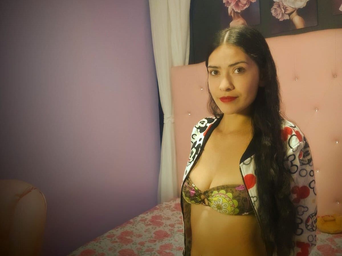 Live sex webcam photo for Ammyluna #3186270