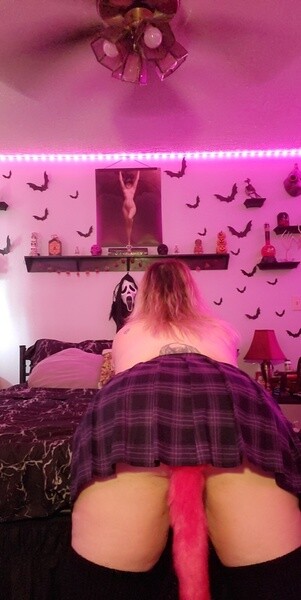 Live sex webcam photo for WitchyThicc #3345489