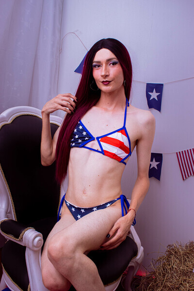 Live sex webcam photo for ViioletaRose #6017356
