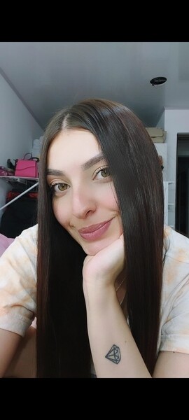 Live sex webcam photo for ArianaCortes #4065456