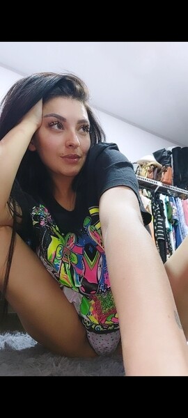 Live sex webcam photo for ArianaCortes #5887114