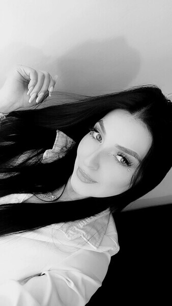 Live sex webcam photo for ArianaCortes #4065439