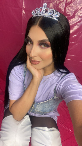 Live sex webcam photo for ArianaCortes #5582338