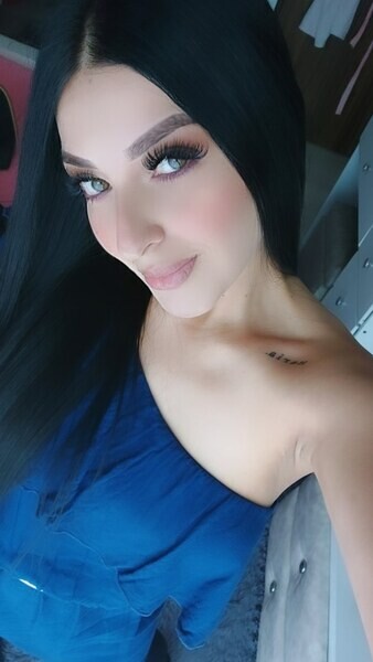 Live sex webcam photo for ArianaCortes #5887103