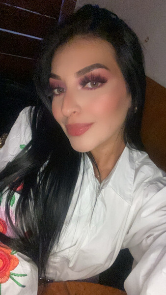 Live sex webcam photo for ArianaCortes #5611653