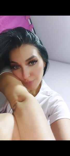 Live sex webcam photo for ArianaCortes #5887119