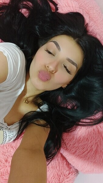 Live sex webcam photo for ArianaCortes #5887106