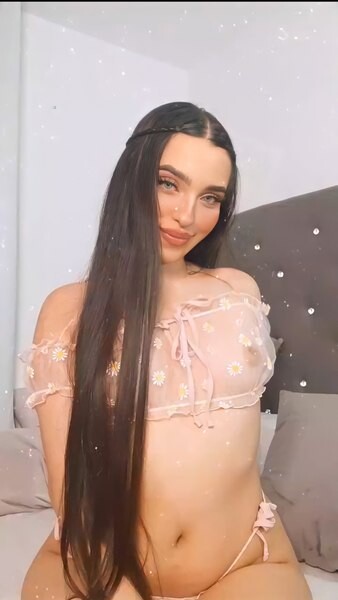 Live sex webcam photo for sofiarush1919 #3529117