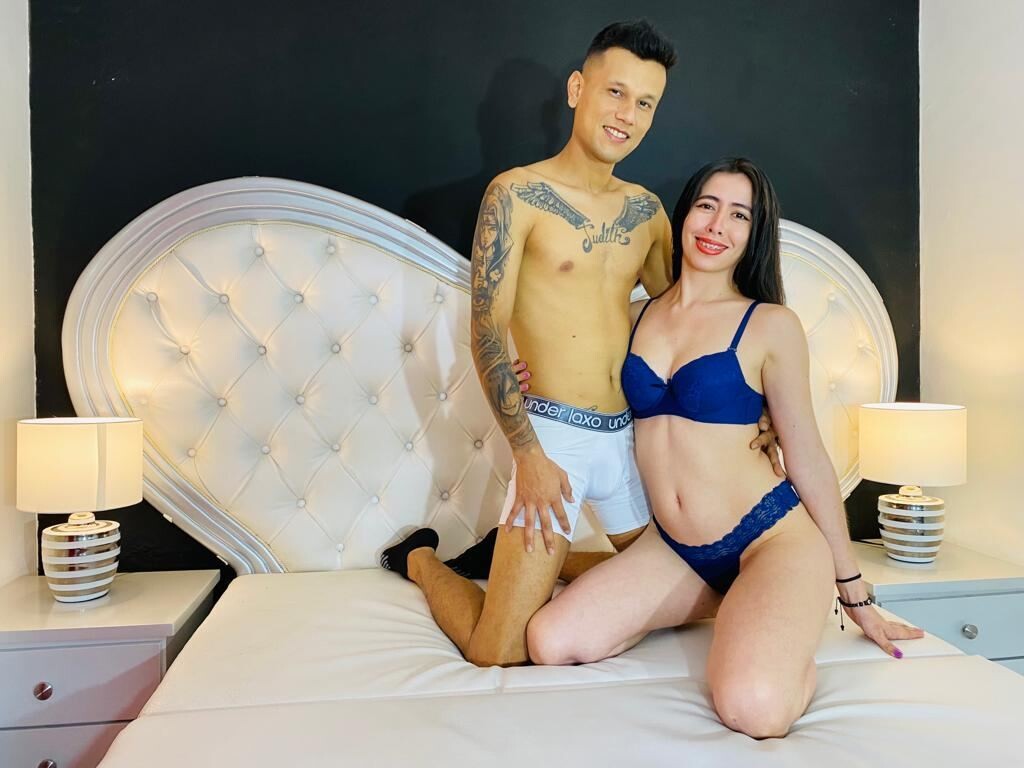 Live sex webcam photo for AllissonAndChristopher69 #3470956