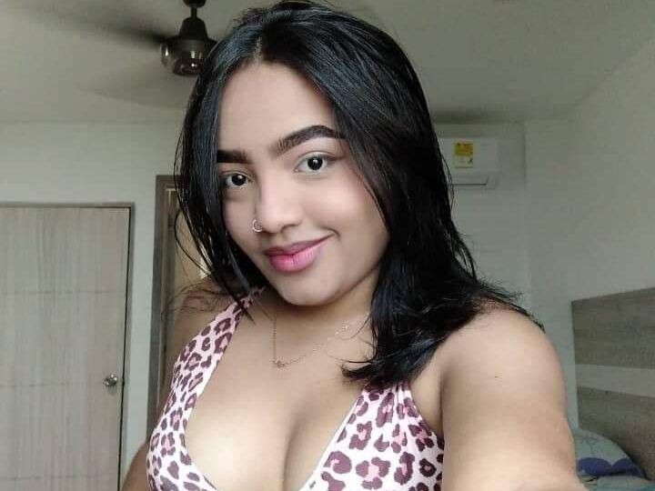 Live sex webcam photo for IsabellaDeepThroat #3488936