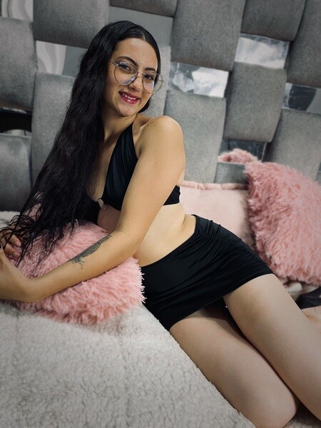 Live sex webcam photo for NatashaHornyx #3519505