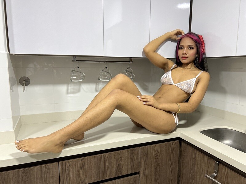 Live sex webcam photo for LoliSanders #3864631