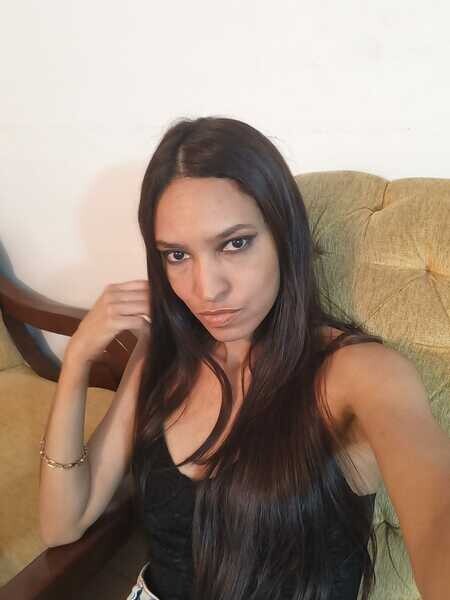 Live sex webcam photo for CarolineBasset #6080608