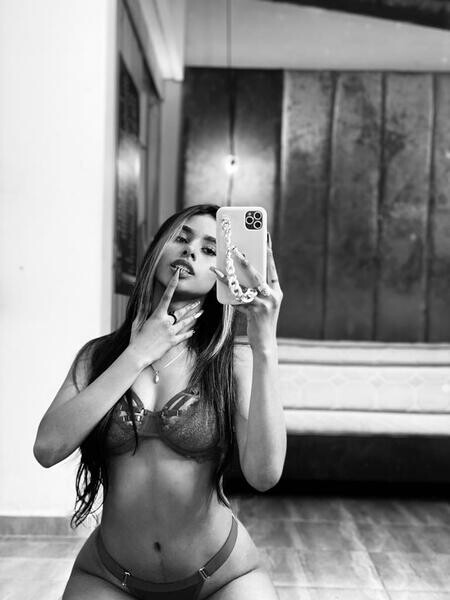 Live sex webcam photo for AriadnaRousee #5351943