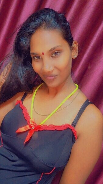 Live sex webcam photo for IndianLakshmi #4122390