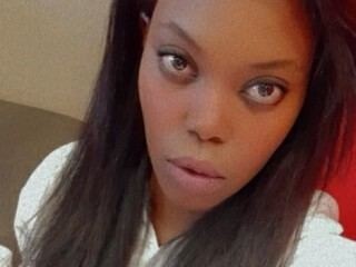 Live sex webcam photo for EbonyDiva69 #5975560