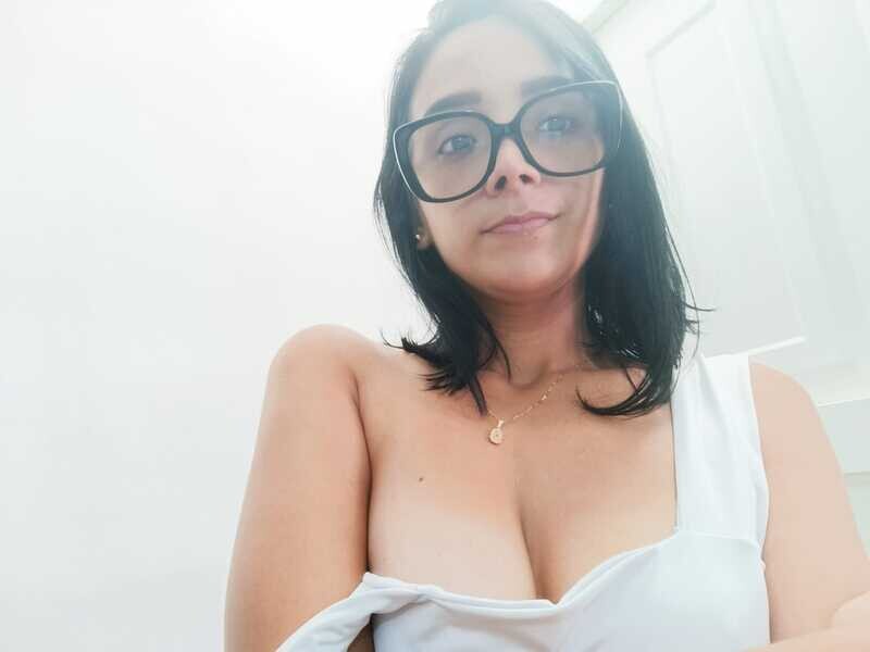 Live sex webcam photo for AriiagnaGrande18 #6450969