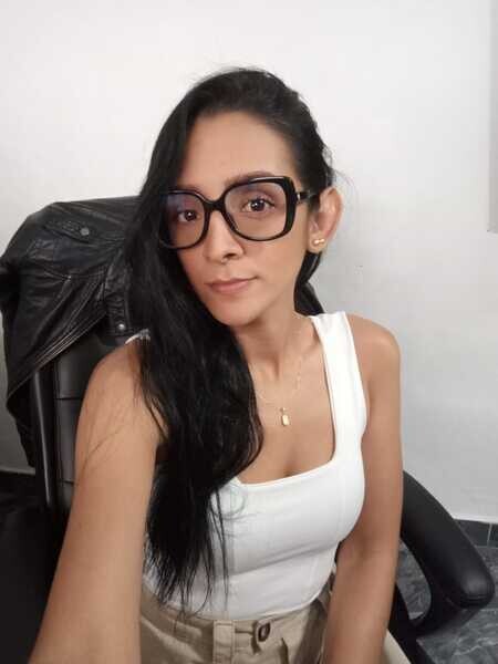 Live sex webcam photo for AriiagnaGrande18 #5539889