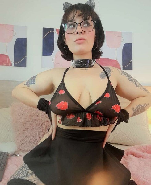 Live sex webcam photo for IckyMisty #4238221