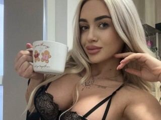 Live sex webcam photo for CuteBlondieX #5977570