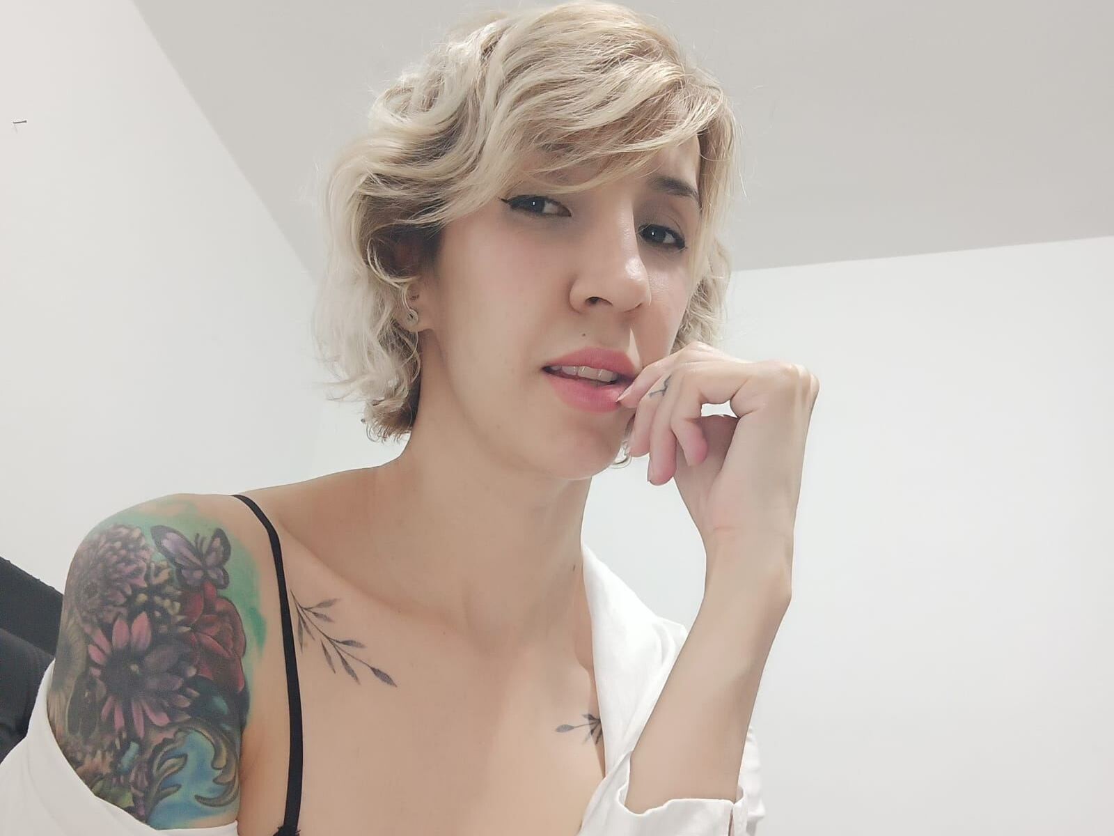 Live sex webcam photo for bellapoison #5341523