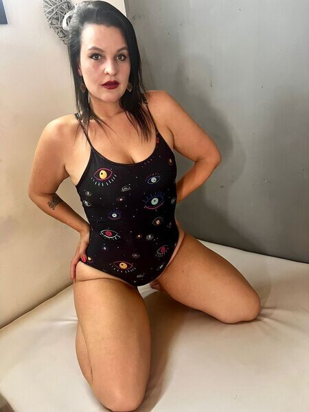 Live sex webcam photo for LunaHerrera #5524507