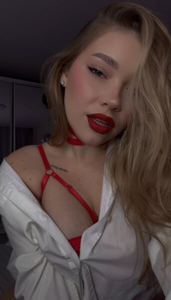 Live sex webcam photo for DianaLuna #6911332