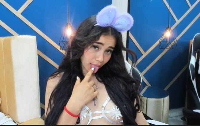 Live sex webcam photo for ViolettWill #5458673