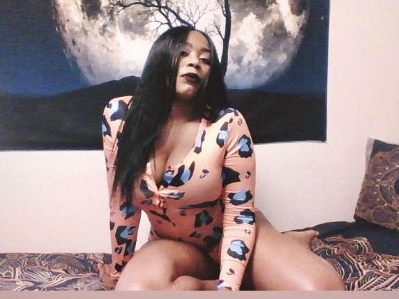 Live sex webcam photo for ThirstxTrap #5664448