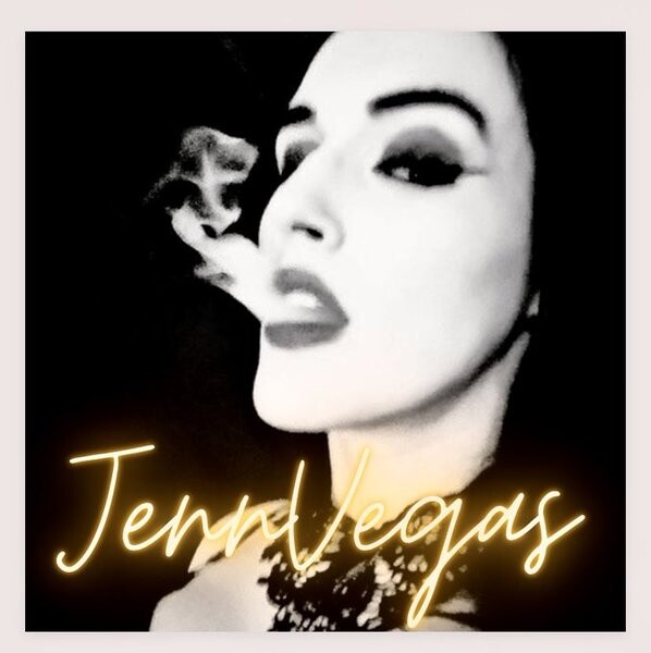 Live sex webcam photo for JenniferVegas #6096012