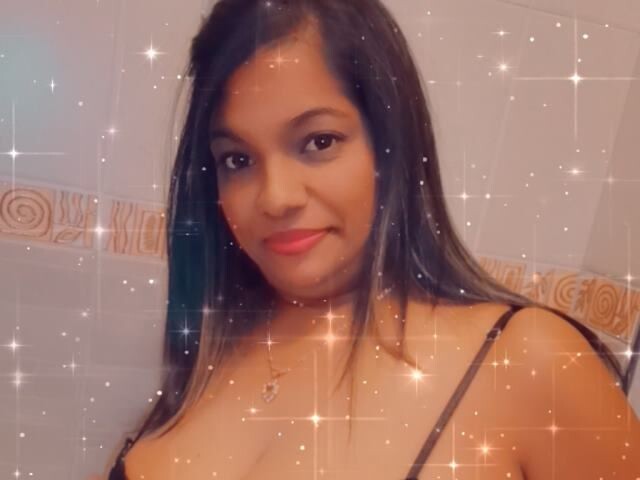 Live sex webcam photo for Indianmayaxxx #5616045