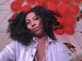 Live sex webcam photo for SamyRoss #5979678