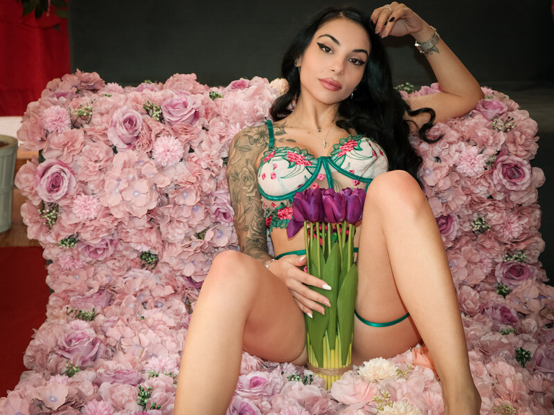 Live sex webcam photo for EvaWilliamsX #6974780