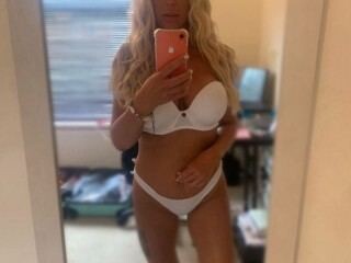 Live sex webcam photo for CherryMooreUK #5979744