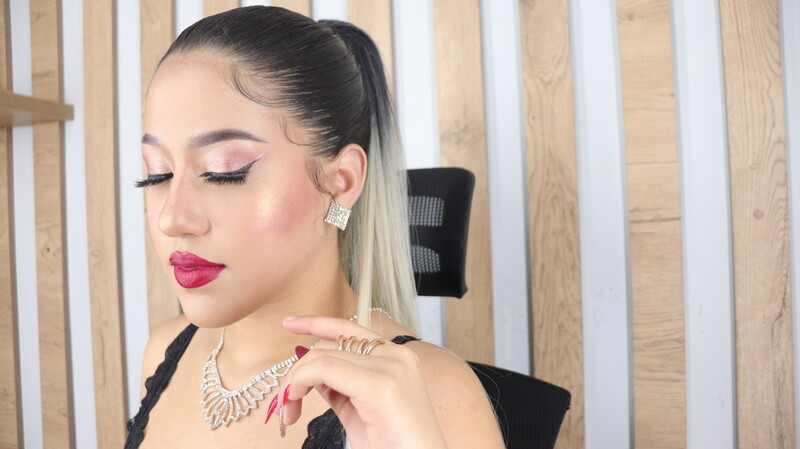 Live sex webcam photo for AnnyMartinez #5893921