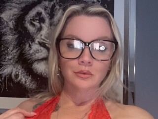 Live sex webcam photo for NaughtyBlondeMilf #6461209