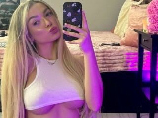 Live sex webcam photo for KylieJoyce #6592440