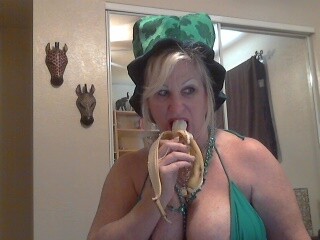 Live sex webcam photo for Shellyfox #6139898