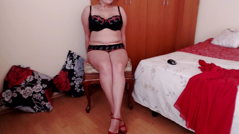 Live sex webcam photo for SultryLola #5897586