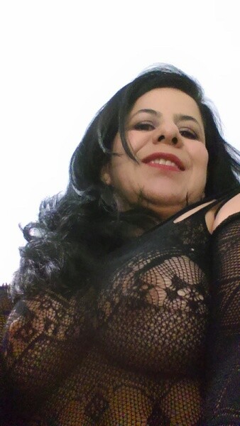 Live sex webcam photo for MILF_Selena #4177931