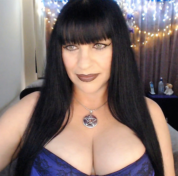 Live sex webcam photo for ChrystelleBelle #2052671