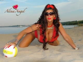 Live sex webcam photo for AlinaAngel #1981305