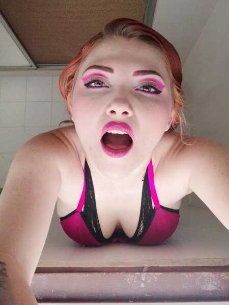 Live sex webcam photo for MeganTwerk #3033944
