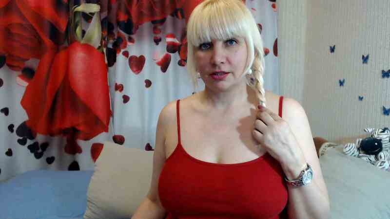 Live sex webcam photo for NancyPeach #1945785