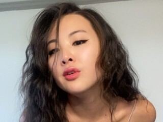 Live sex webcam photo for SukiSukigirl #5984814