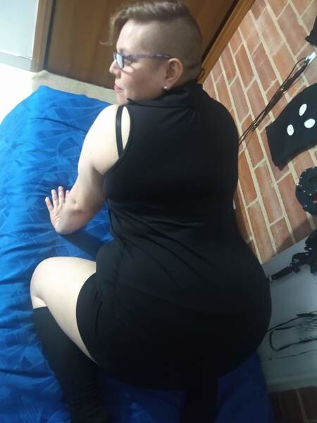 Live sex webcam photo for mistressmara_sumleah_bdsm #2715998