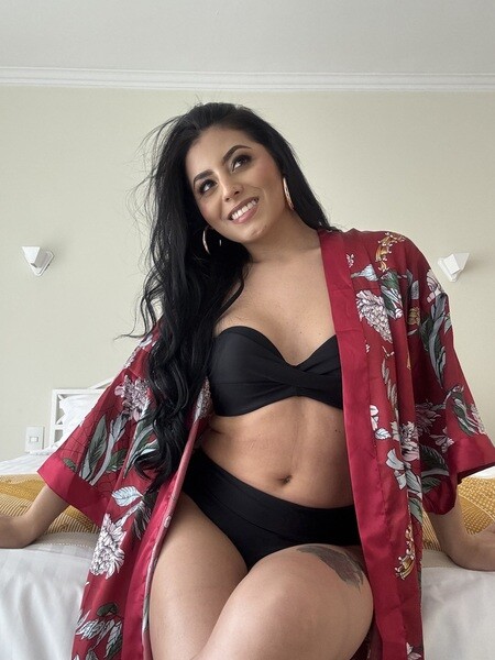 Live sex webcam photo for RosaliaSuarez #6922653