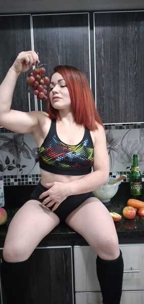 Live sex webcam photo for Yulina_Kyle30 #2228148